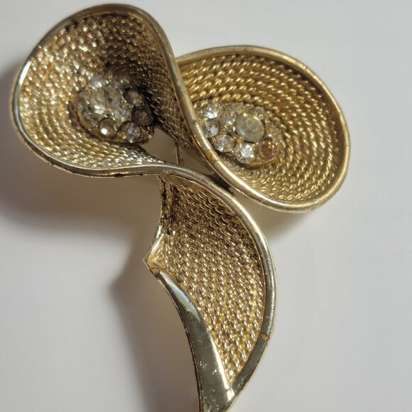 Modernistic Bow with Rhinestones Gold Plated over Rhodium Statement Brooch Unsig - Picture 1 of 7